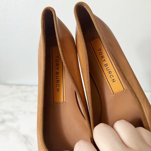 Tory Burch Tan Leather Goldtone Charm Ballet Flats women’s size 8.5 - Picture 4 of 12